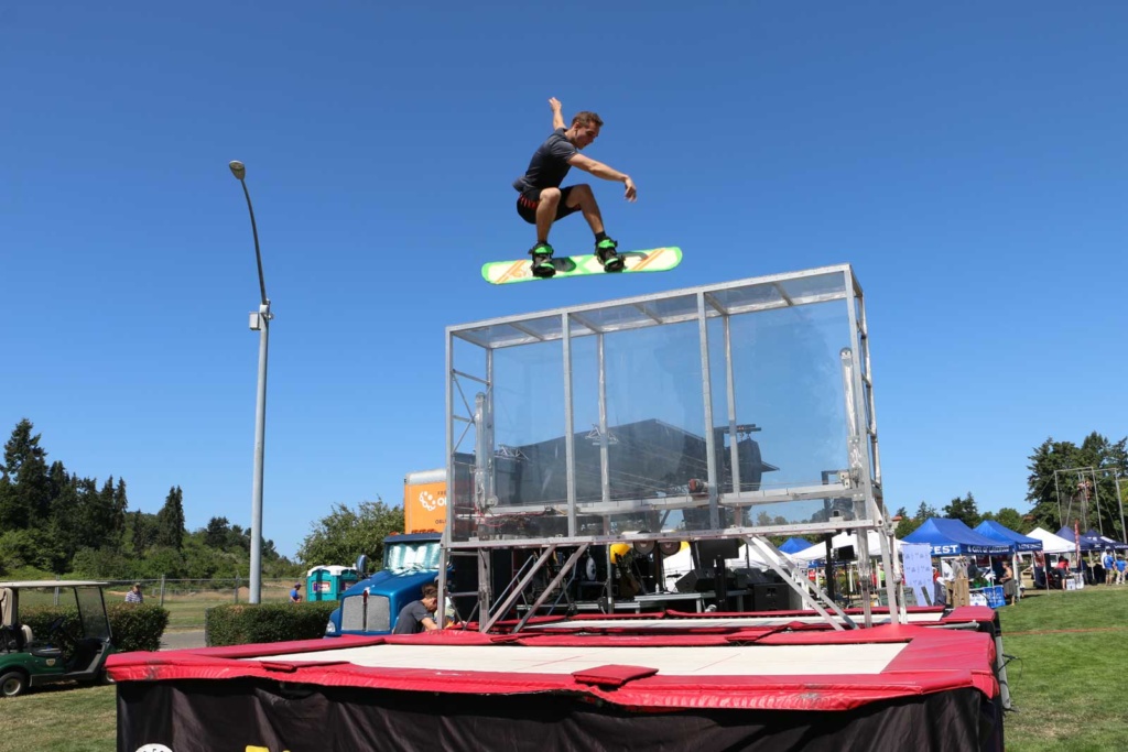 Extreme Trampoline Show